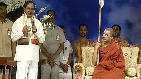 ఆయనకు ఏడు రోజులపాటు నేనే డ్రైవర్‌ను: తిరునక్షత్ర వేడుకల్లో సీఎం కేసీఆర్ ఆసక్తికర వ్యాఖ్యలు