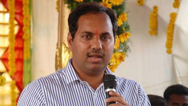 కోర్టులో లొంగిపోయిన కోడెల తనయుడు శివరాం: ఆరు కేసుల్లో బెయిల్: ఇక..తండ్రి ఆత్మహత్య కేసులో..!