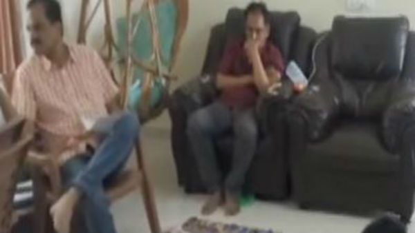 వామ్మో అవినీతి తిమింగలం.. 10 కోట్లకు పైగా ఆర్టీవో ఆస్తులు..!