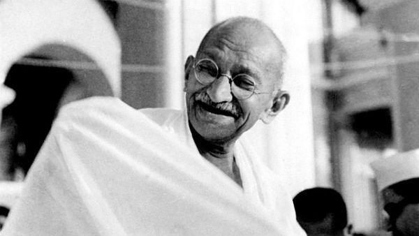 యావత్‌జాతికి గాంధీనే స్ఫూర్తి..ఆచరణలో మాత్రం ఎవరికీ వారే పోటీ