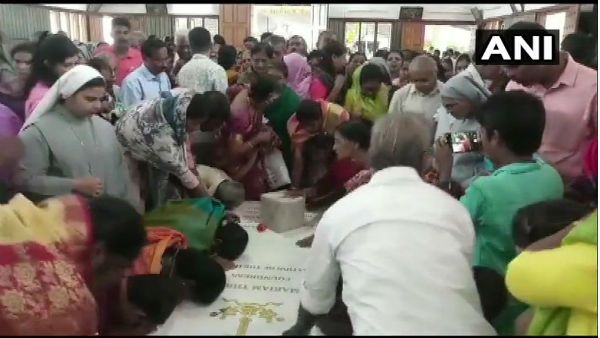 త్రిశూర్ కు పోటెత్తిన భక్తులు..