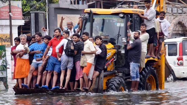 భారీ వర్షాలు..వరదలు ఉత్తరాదిలో: 145మంది మృత్యువాత: 20 లక్షల మందికి పైగా నిరాశ్రయులు..!