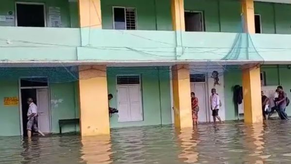 బై పోల్‌కు రెయిన్ ఎఫెక్ట్: పోలింగ్ కేంద్రంలోకి వర్షపు నీరు..ఆరెంజ్ అలర్ట్ జారీ