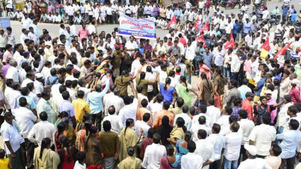 టీఎస్ఆర్ఆర్టీసీ సమ్మె, బంద్‌కు సంఘీభావంగా వామపక్షాల ధర్నా
