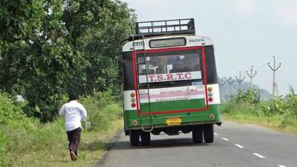 బస్సు కింద పడబోయి.. ఆర్టీసీ కార్మికుడు సూసైడ్ అటెంప్ట్..!