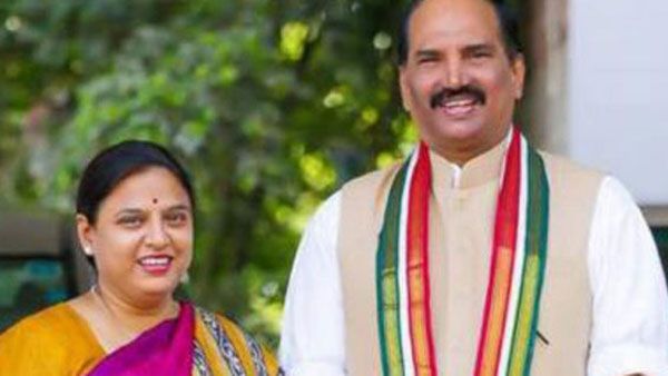 హుజూర్‌నగర్ ఉపఎన్నికల్లో ఉత్తమ్, పద్మావతి ప్రలోభాలు: సాక్ష్యాలతో ఫిర్యాదు