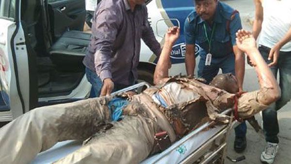 వేధింపులు: పీఎస్ ముందే కిరోసిన్ పోసుకుని నిప్పంటించుకున్న ఏఎస్ఐ