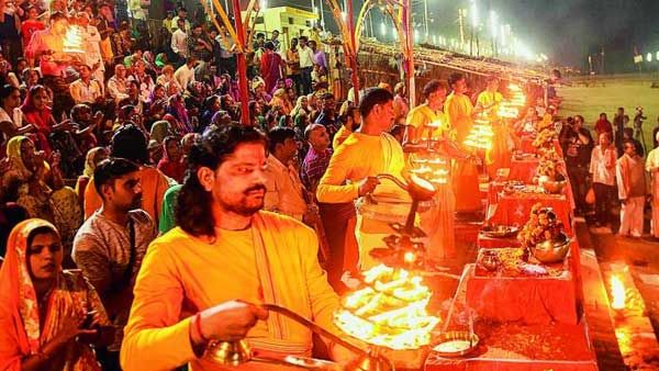 గ్రౌండ్ రిపోర్ట్: సరయూ నదిలో పవిత్రస్నానం..రామ్ లల్లా దర్శనం: అయోధ్యకు పోటెత్తిన భక్తజనం