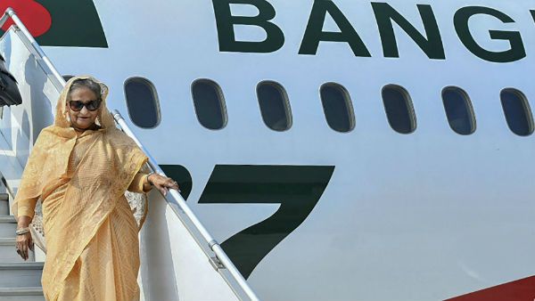 కోల్‌కతాలో తొలి డే నైట్ టెస్టు మ్యాచ్‌‌ : భారత్‌కు చేరుకున్న బంగ్లా ప్రధాని హసీన