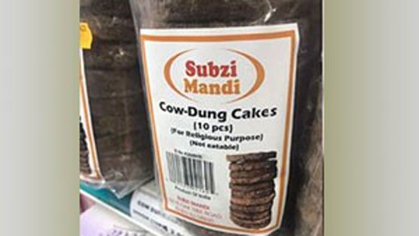 అమెరికాలో ఆవు పిడకల గిరాకీ .. ప్యాకెట్ పై పెద్ద ఉపోద్ఘాతమే ఎందుకంటే ...