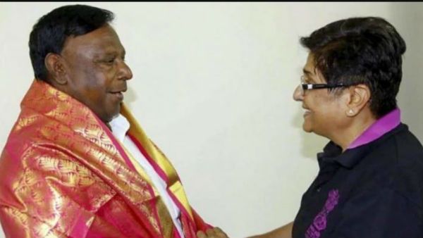 లేడీ హిట్లర్ కిరణ్ బేడీ: లెఫ్ట్‌నెంట్ గవర్నర్‌పై పుదుచ్చేరి సీఎం నారాయణస్వామి హాట్ కామెంట్స్..