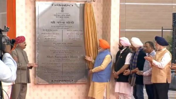 కర్తార్‌పూర్ కారిడార్: తొలిరోజు ఎంతమంది యాత్రికులు వెళ్లారంటే.. జాబితాలో ప్రముఖులు కూడా..