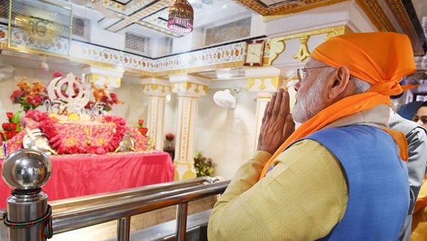 గురునానక్ బోధనలు ఆదర్శనీయం, కర్తార్‌పూర్ కారిడార్ ప్రారంభోత్సవంలో మోడీ, అయోధ్య తీర్పుపై నో కామెంట్స్