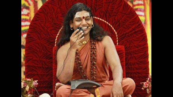 మేకప్‌లు వేసి అర్థరాత్రి వీడియోలు తీసేవారు: వెలుగులోకి నిత్యానంద స్వామీ లీలలు