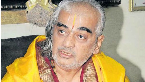 సీఎం జగన్ గ్రీన్ సిగ్నల్: మళ్లీ టీటీడీలోకి రమణదీక్షితులు, ప్రత్యేక బాధ్యతల అప్పగింత