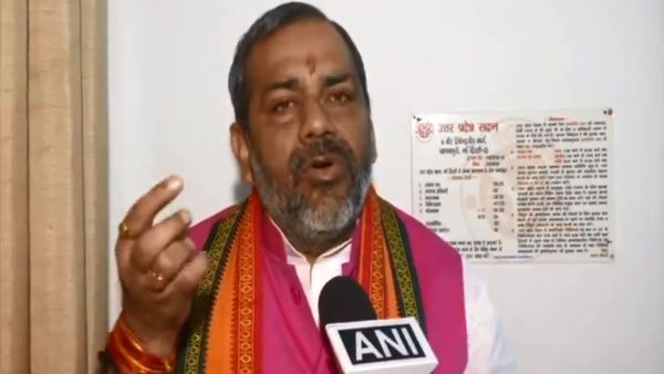 వాయు కాలుష్యానికి రైతులా కారణం ?, పరిష్కారం ఉంది, హోమం చెయ్యండి, బీజేపీ మంత్రి!