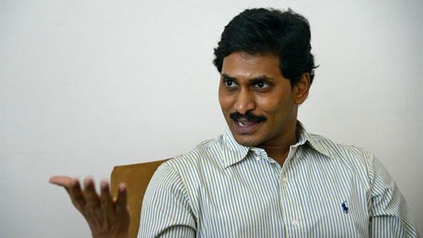 జగన్ కు నవంబర్ 1 టెన్షన్ .. సీబీఐ కోర్టులో వ్యక్తిగత హాజరు మినహాయింపుపై తీర్పు నేడే