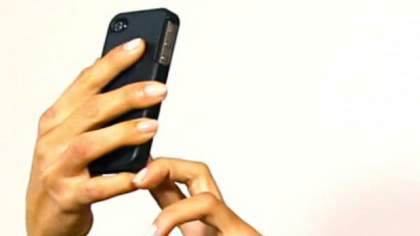 ఆన్‌లైన్‌లో మరోమోసం.. రూ. లక్ష ఐఫోన్‌కు బదులుగా మరోటి