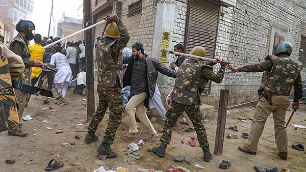 యూపీలో పౌర నిరసనలు హింసాత్మకం, 6గురు మృతి