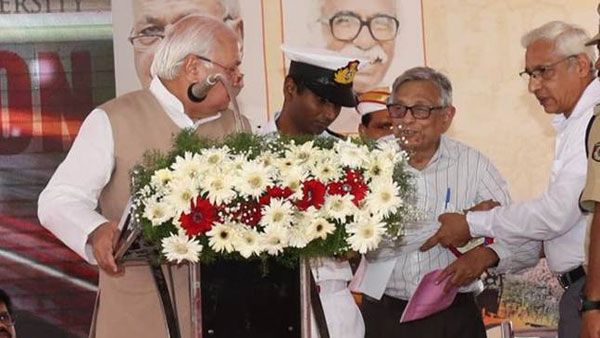 CAA నిరసనల సెగ: కేరళ గవర్నర్‌ ప్రసంగాన్ని అడ్డుకున్న ప్రముఖ చరిత్రకారుడు