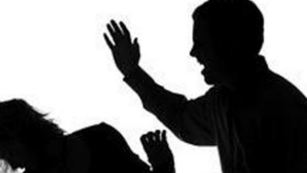 భార్యను తాంత్రికుడి వద్దకు పంపిణ భర్త...! అందుకోసం ట్రిపుల్ తలాక్...!!