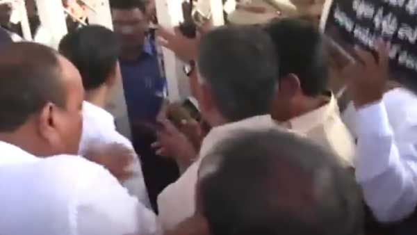 లోకేశ్ మార్షల్ పీక పట్టుకున్నారు..: చంద్రబాబు..ఆ పత్రిక పైన కొడాలి ఫైర్: వీడియో ప్రదర్శన..!