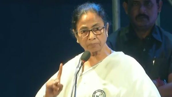 దేశాన్ని అవమానిస్తారా?: బీజేపీ ఎదురుదాడితో తగ్గిన మమతా బెనర్జీ, ‘ఒపీనియన్ పోల్’ మాత్రమే..