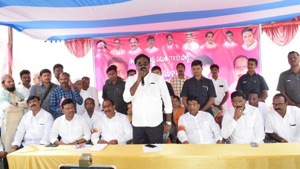 మేనమామ ముందుకు రాకున్నా.. నేనున్నాంటూ కేసీఆర్..: మంత్రి పువ్వాడ