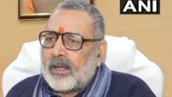 రాహుల్,ఓవైసీ దేశంలో అంతర్యుద్దం కోరుకుంటున్నారు.. కేంద్రమంత్రి సంచలన వ్యాఖ్యలు