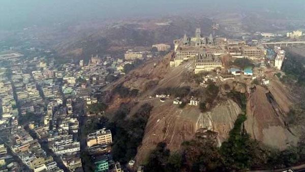 రూ.100 కోట్ల భూ వివాదంలో వైసీపీ ఎమ్మెల్యే: యాదాద్రిలో సీమ నేత పేరుతో : సీఎంఓకు ఫిర్యాదు..!