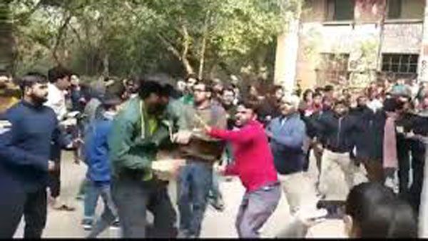 JNU Violence:లెఫ్ట్ ముసుగులో దాడి చేసింది ఏబీవీపీ వ్యక్తే... నిర్థారించిన ఏబీవీపీ అధ్యక్షుడు