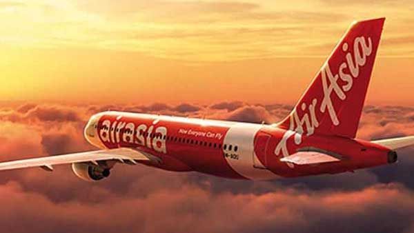 మానవబాంబు అంటూ..మహిళ వీరంగం: 36 వేల అడుగుల ఎత్తున విమానంలో...