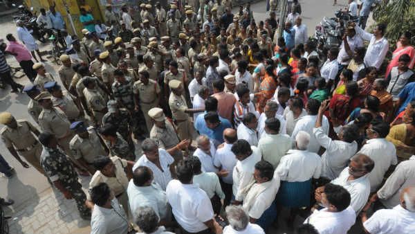 రాజధాని గ్రామాల్లో అరాచక శక్తులు .. పోలీసుల సెర్చ్ ఆపరేషన్.. స్థానికుల ఆగ్రహం