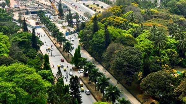 రాజధాని అంశంపై రోజుకో ప్రతిపాదన : ఇప్పుడు బెంగళూరు రాజధాని కావాలట!!