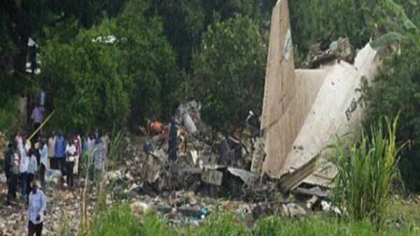 విషాదం: కుప్ప కూలిన మిలటరీ విమానం..ప్రయాణికులంతా మృతి