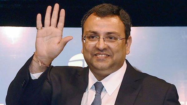 టాటా గ్రూప్ సంస్థల అధినేత సైరస్ మిస్త్రీకి బిగ్ షాక్: ఛైర్మన్ పదవిని వదులుకోక తప్పదు