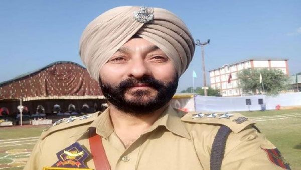 అమ్మాయిలను ఎరగా వేస్తున్న ఉగ్రవాదులు..దవేందర్ అరెస్టుతో వెలుగులోకి కీలక అంశాలు