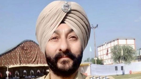 ఉగ్రవాదులతో డీఎస్పీ ప్రయాణం: విచారణలో దిమ్మతిరిగే నిజాలు..రూ.12 లక్షలు డీల్