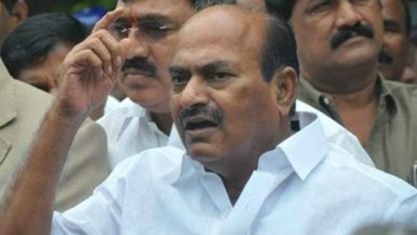 రాయలసీమకు హైకోర్టు వస్తే పది జిరాక్స్ షాపులు పెరగటం తప్ప ఏం లాభం : జేసీ దివాకర్ రెడ్డి