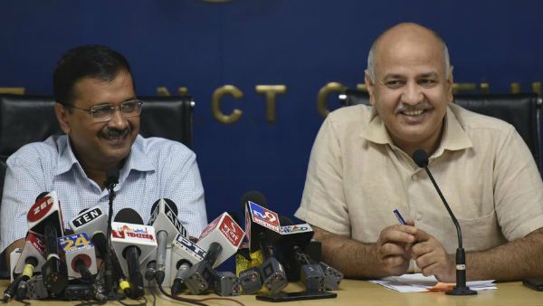 బీజేపీలో ఏడుగురు సీఎం అభ్యర్థులు, అందరికీ హ్యపీ న్యూ ఇయర్, ఆమ్ ఆద్మీ పార్టీ..