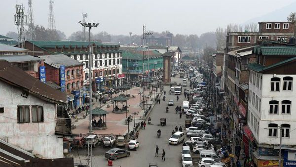 జమ్మూకశ్మీర్ : నిర్బంధంలో ఉన్న ఐదుగురు నేతల విడుదల..