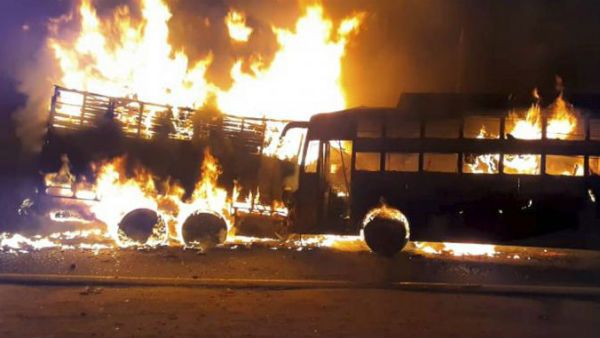 ఉత్తరప్రదేశ్ బస్సు ప్రమాద ఘటనపై ప్రధాని మోదీ,రాహుల్ దిగ్భ్రాంతి