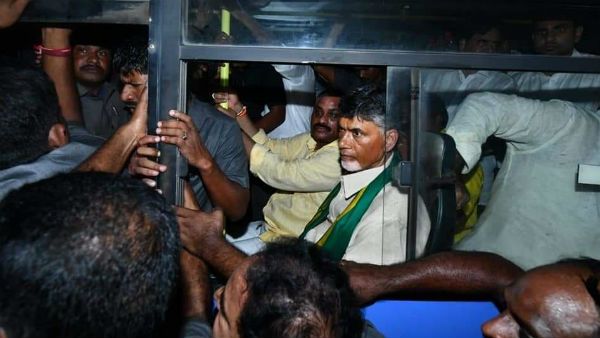 చంద్రబాబు నాయుడు అరెస్ట్, పాదయాత్రకు అనుమతి లేదన్న పోలీసులు..