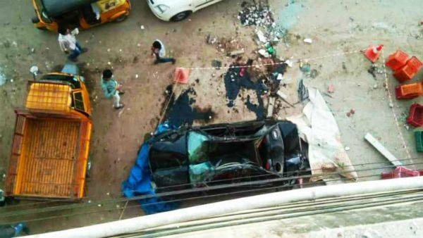 భరత్ నగర్ ఫ్లైఓవర్‌పై కారు ప్రమాదం : ప్రమాదానికి అసలు కారణమదే..