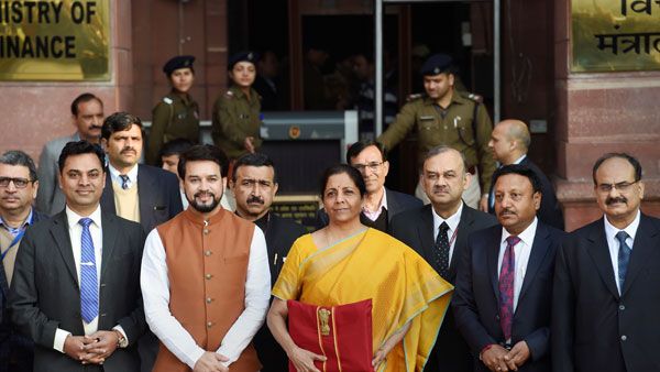 నిర్మలమ్మ బడ్జెట్‌తో లబ్ధి పొందుతున్న ప్రైవేట్ సంస్థలు ఇవే..!