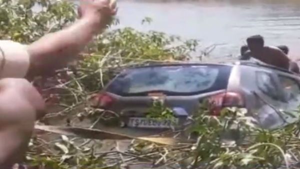 యాదాద్రిలో ఘోర ప్రమాదం.. చెరువులోకి దూసుకెళ్లిన కారు.. ముగ్గురు మృతి..