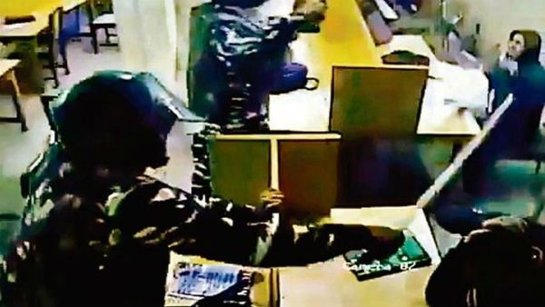 Video vs video: జామియా వర్సిటీలో జేసీసీ, పోలీసులు పోటాపోటీ వీడియోలు, ఘటనపై ఎంక్వైరీ