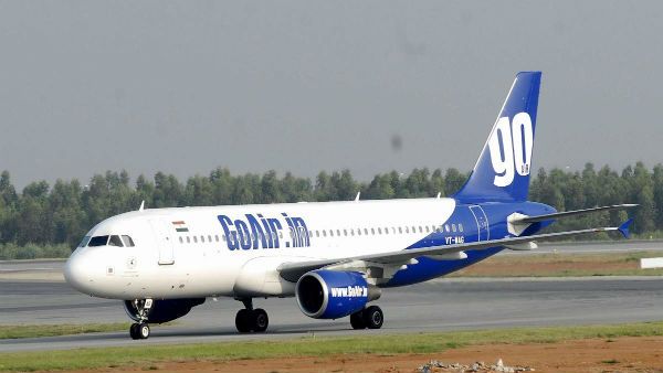 అహ్మదాబాదు నుంచి బెంగళూరు వెళ్లే విమానంలో చెలరేగిన మంటలు