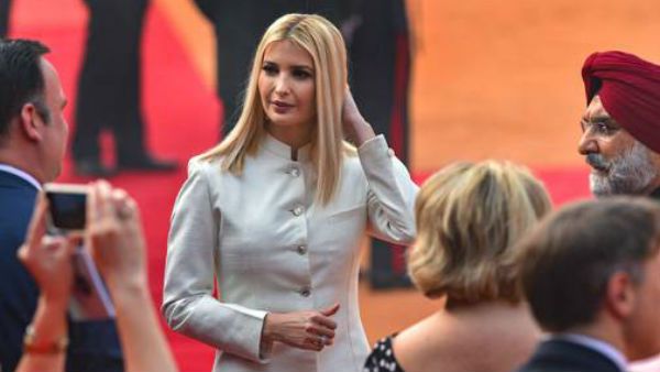 శ్వేత వర్ణ షెర్వానీలో మెరిసిన ఇవాంక ట్రంప్: ముర్షిదాబాద్ పట్టుతో డిజైన్, కెమెరా కళ్లన్నీ ఆమె వైపే..?