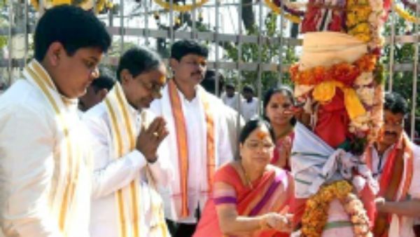 గద్దెలపైన వనదేవతలు ..నేడు మేడారంకు సీఎం కేసీఆర్.. గవర్నర్లు తమిళి సై, దత్తాత్రేయ